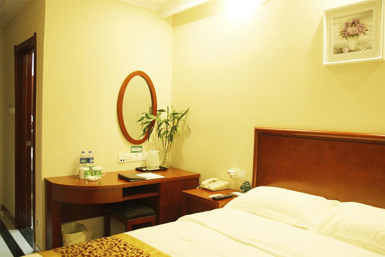 Greentree Inn Jiangsu Taizhou Jingjiang Bus Station Express Hotel Екстер'єр фото